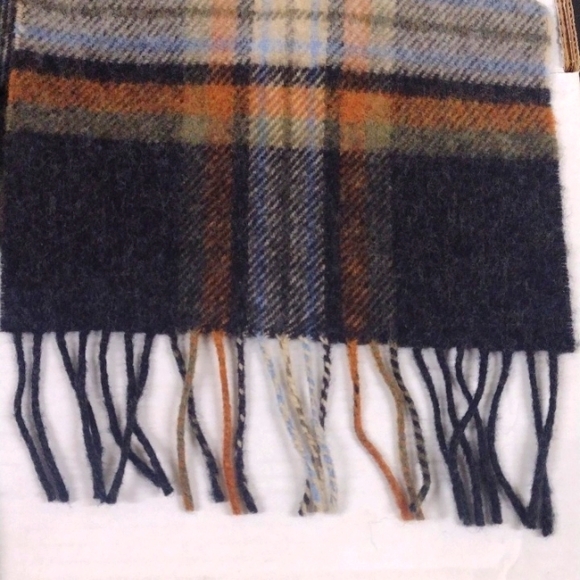 Aran Lambswool Scarf - Picture 2 of 2